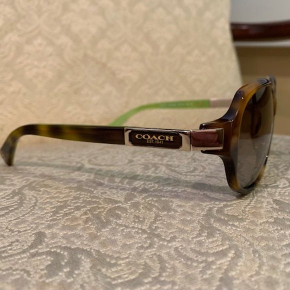 Coach Designer Sunglasses with Case - Picture 3 of 6
